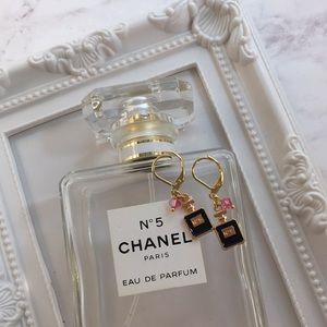 New Tiny Chanel N•5 Paris Black Bottle of Perfume Gold Hypoallergenic Earrings